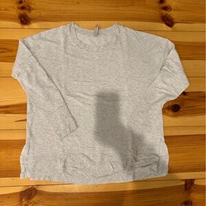 Athleta gray super soft light weight crewneck sweatshirt size xl used